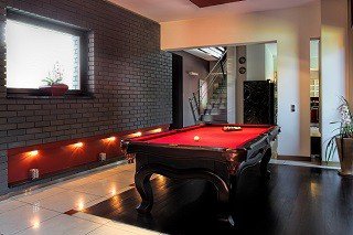 Professional pool table movers in Galesburg content img1